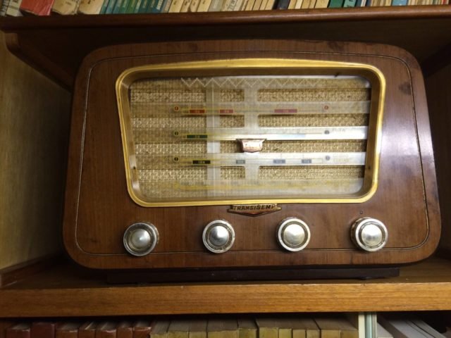 ac-radio-antigo-jws